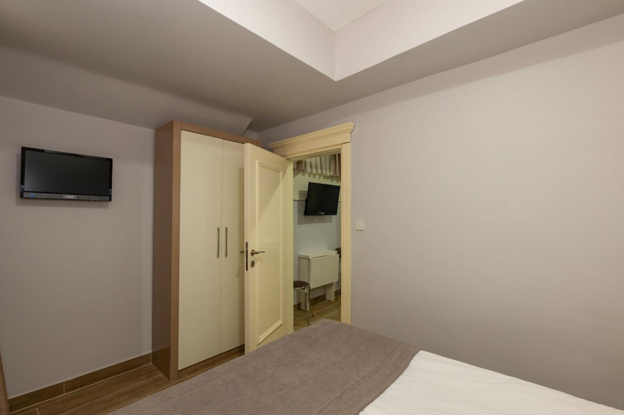 Taksim Peri Suite Istanbul Exterior photo